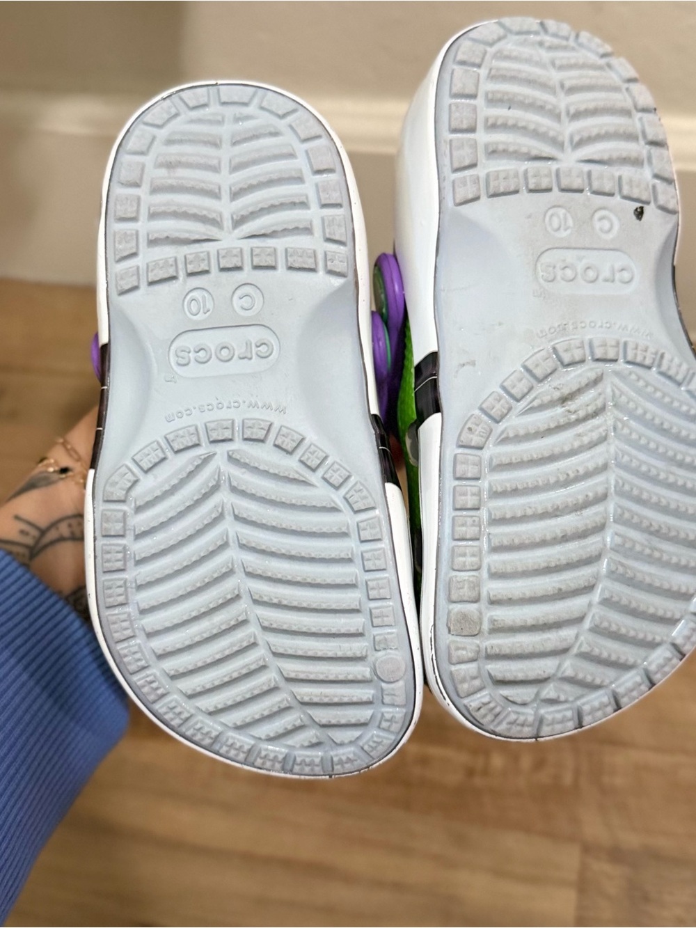 Crocs Kids Toy Story Buzz Lightyear Classic Clogs Lime Green Purple Size 10 10C - Picture 9 of 11
